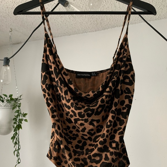 PrettyLittleThing tank top - Picture 1 of 3